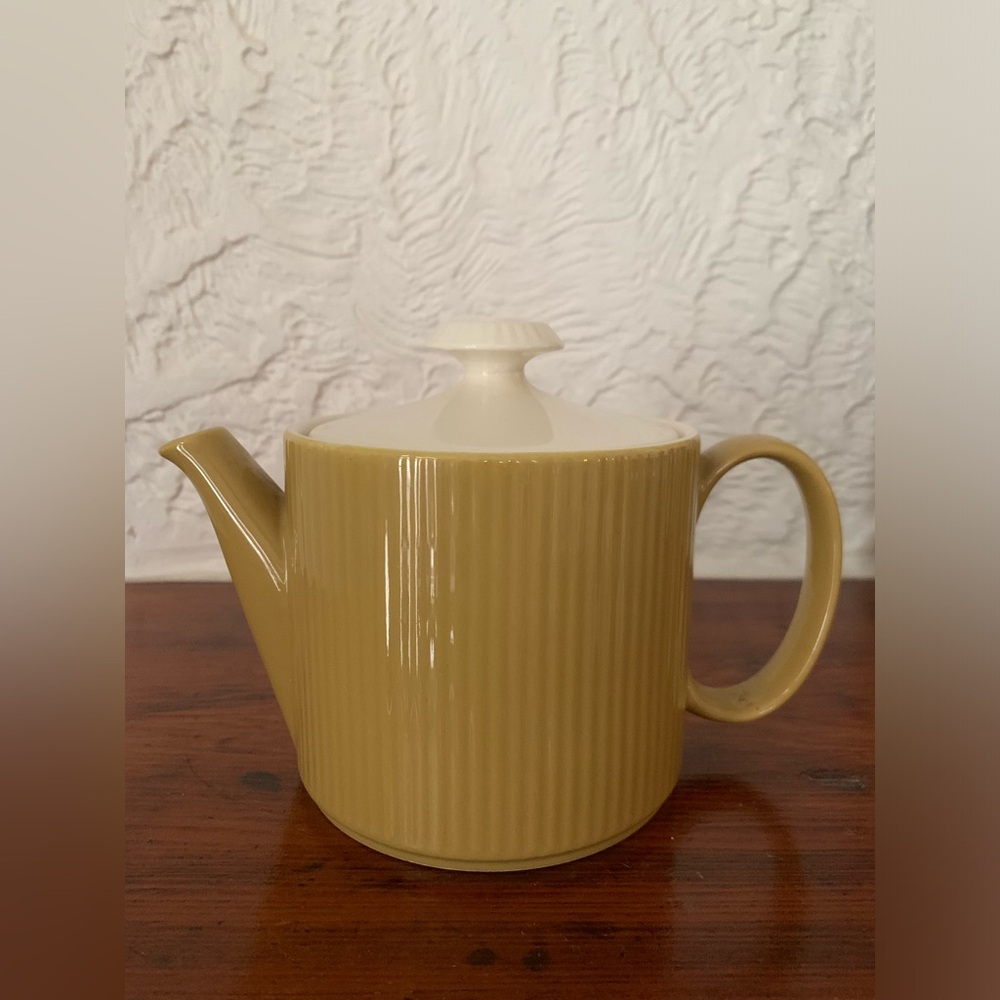 Homer Laughlin Sheffield Serenade Tea Pot